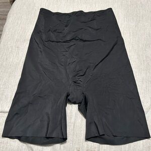 Spanx Thinstincts 2.0 High-Waisted Mid Thigh Shorts Women's Color Black Size 2X